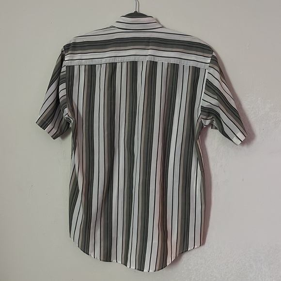 Men’s button up - Picture 4 of 4